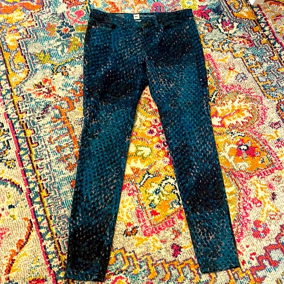 Mossimo Supply Co. Denim - Snakeskin like denim jeans. Size 6 fit 4 from Mossimo. Premium denim.